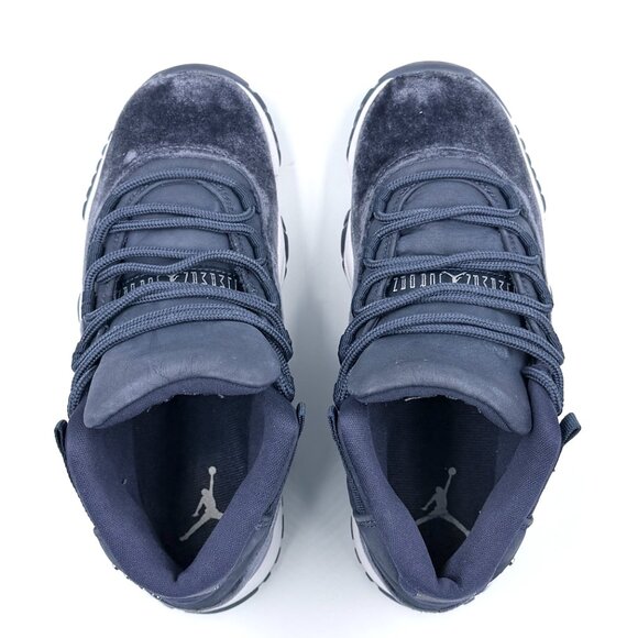 Wmns Jordan 11 Retro Midnight Navy - Picture 4 of 10